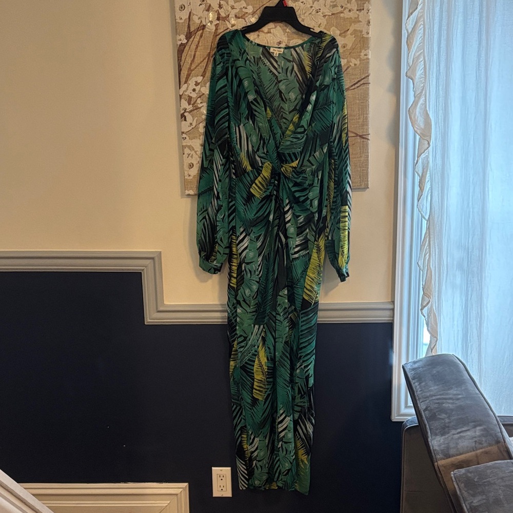 Tropical Leaf Print Maxi Dress - Picture 1 of 11